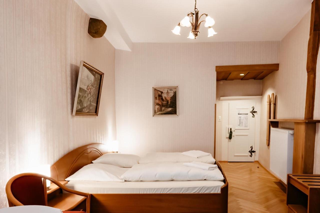 Hotel-Gasthof Goldener Greifen Rothenburg ob der Tauber Ngoại thất bức ảnh