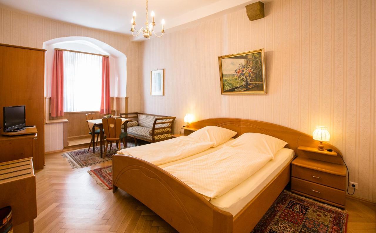 Hotel-Gasthof Goldener Greifen Rothenburg ob der Tauber Ngoại thất bức ảnh